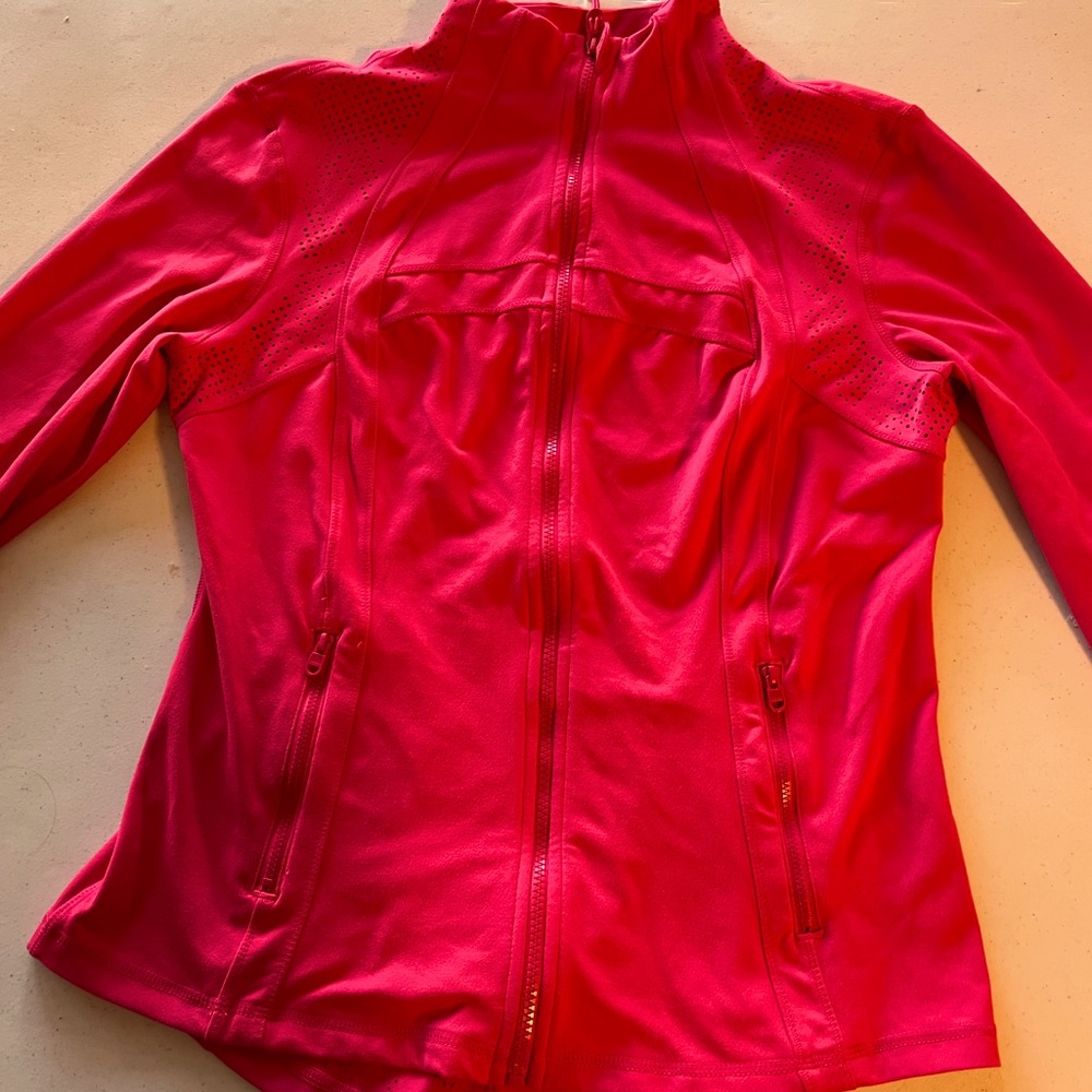 Women’s athletic/workout jacket